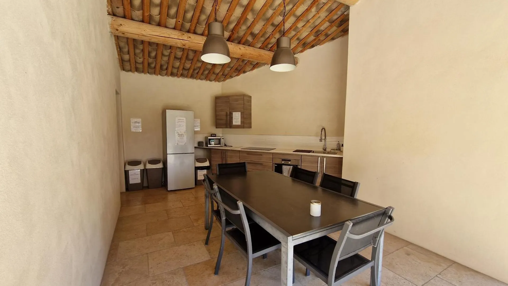 Bed and Breakfast La Bastide des Arts Saumane-de-Vaucluse