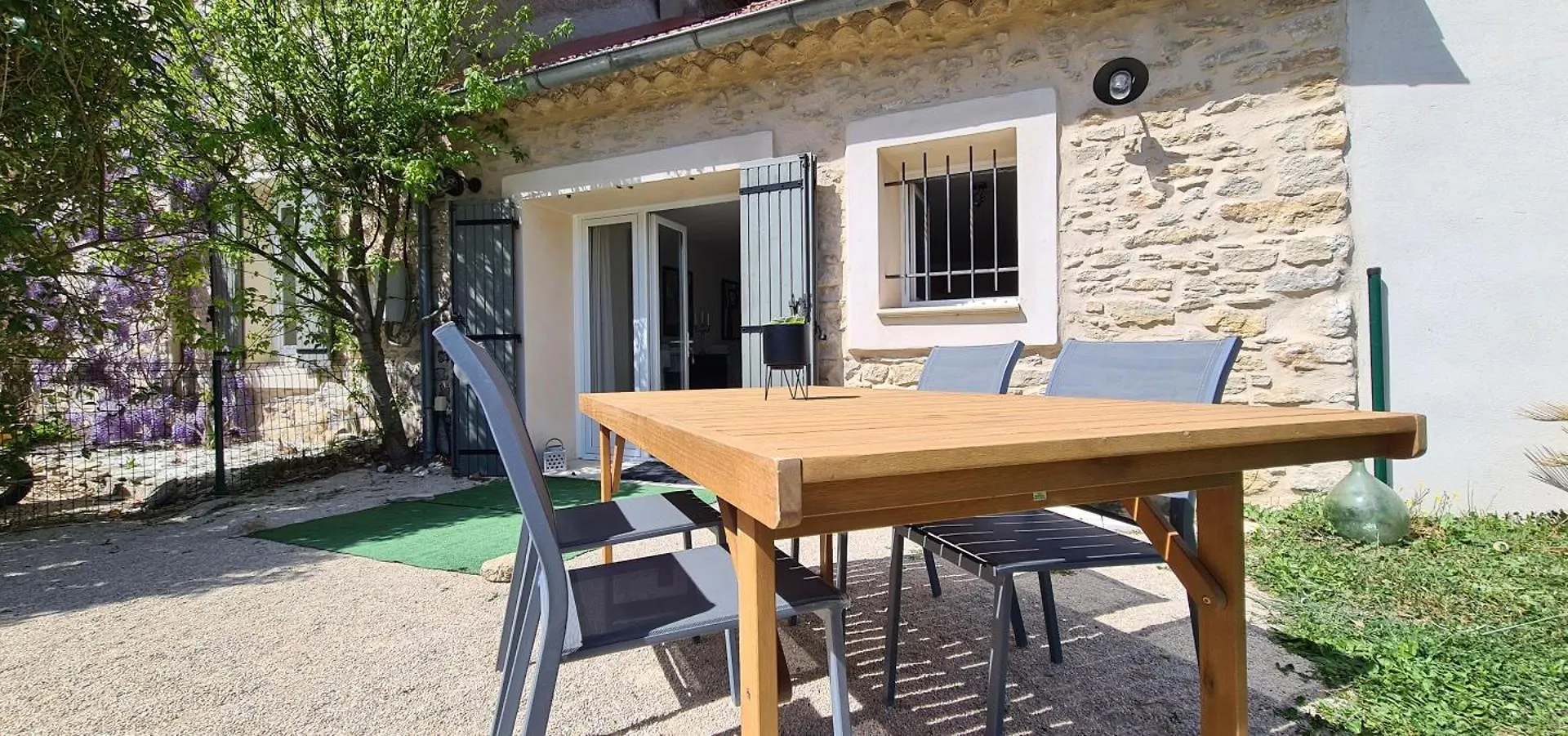 Bed and Breakfast La Bastide des Arts Saumane-de-Vaucluse Francia